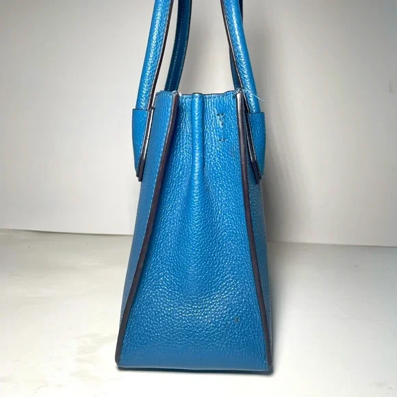 LE Michael Kors crossbody Bundle - Picture 8 of 16